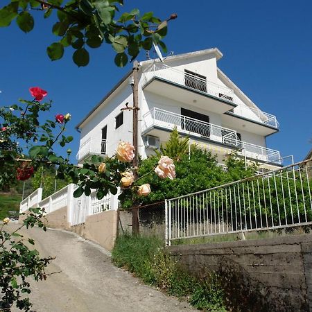 Wisteria 호텔 티바트 외부 사진